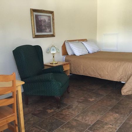 Fort Road Motel Perth-Andover Екстериор снимка