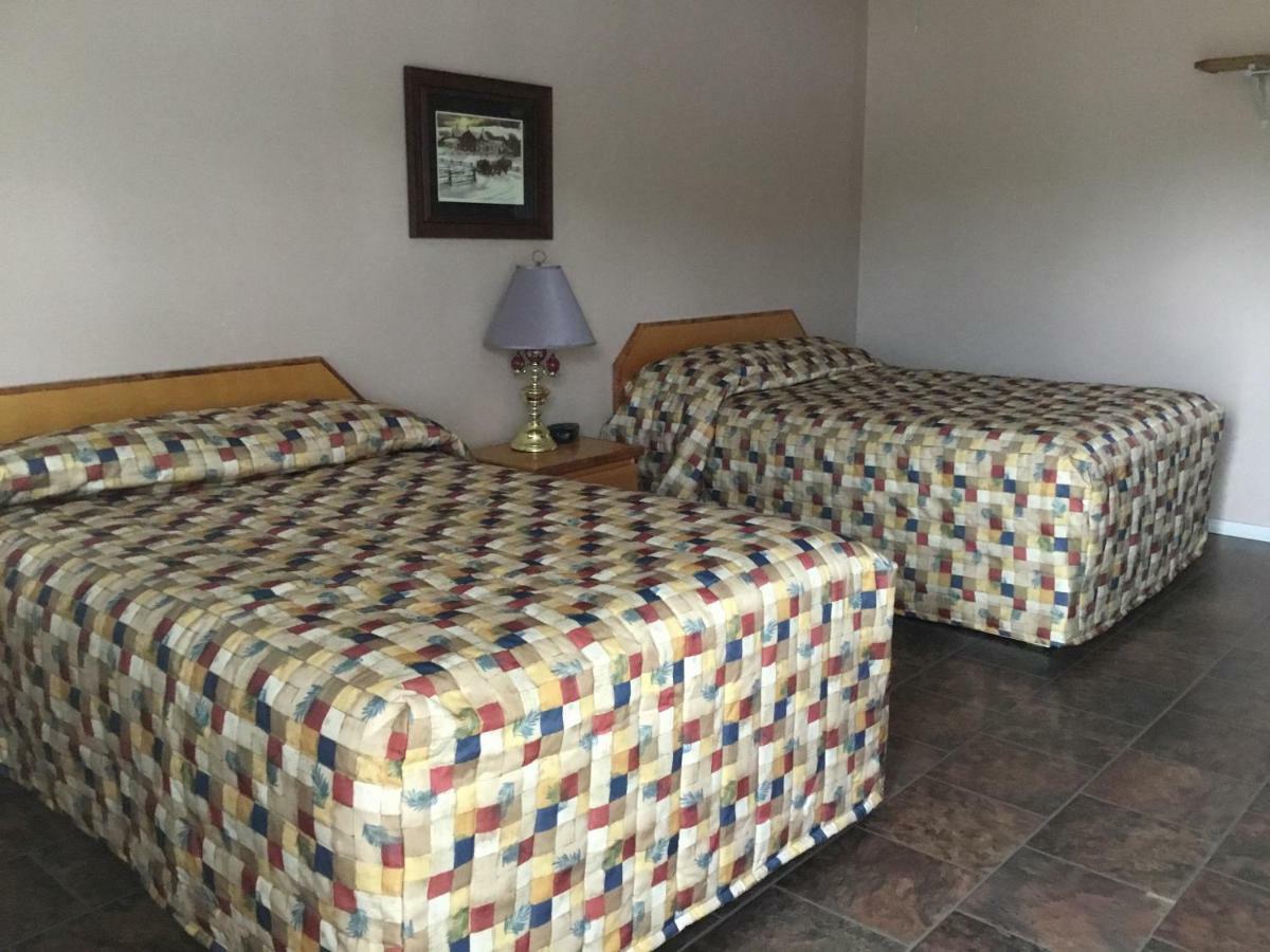 Fort Road Motel Perth-Andover Екстериор снимка