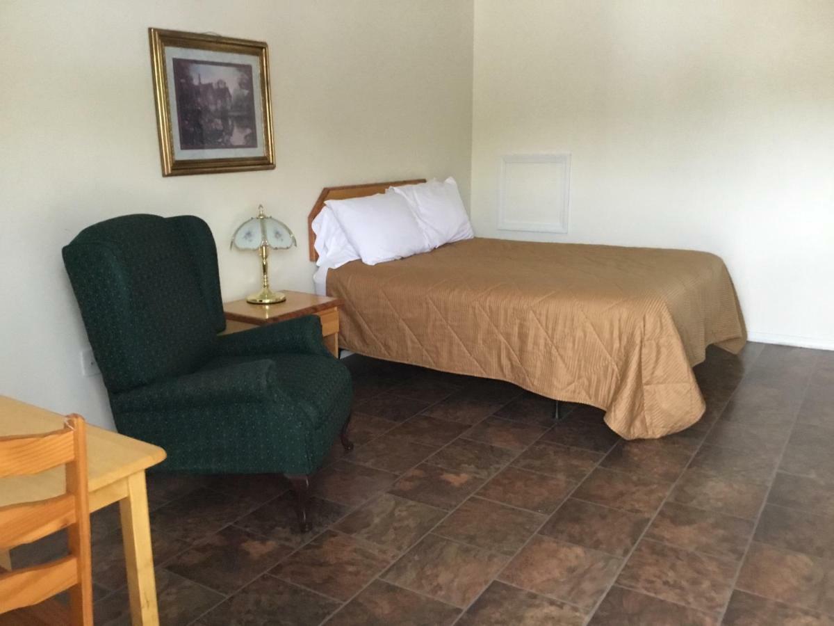 Fort Road Motel Perth-Andover Екстериор снимка